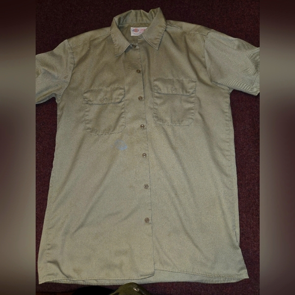 Dickies Classic Workshirt Men's Size Medium Khaki Has Small Hole & Stains - Picture 1 of 10